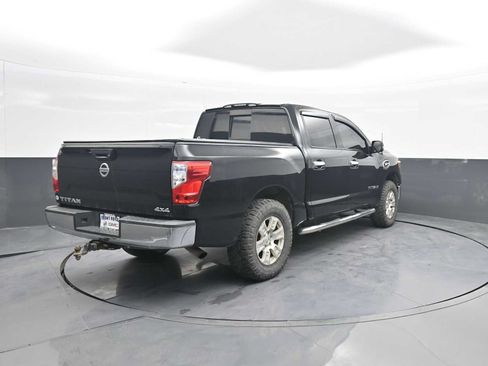 Used 2017 Nissan Titan SV AWD/4WD image 7