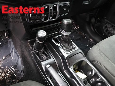 Used 2018 Jeep Wrangler Unlimited Sport S image 13