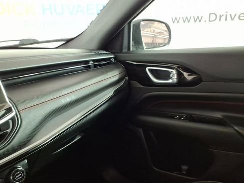 Used 2023 Jeep Compass Trailhawk AWD/4WD image 22
