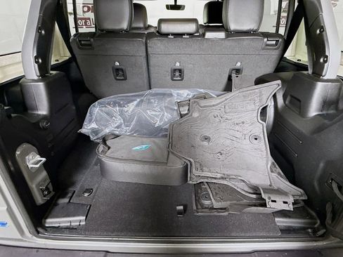 Used 2022 Jeep Wrangler Unlimited Sahara w/ Cold Weather Group image 27