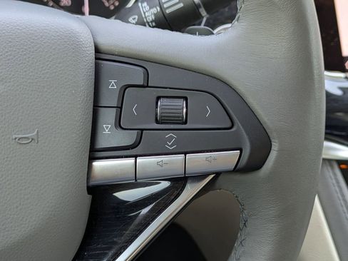 Used 2024 Cadillac XT6 Premium Luxury FWD image 36