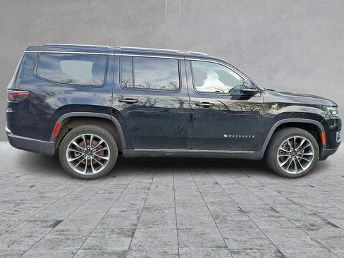 Used 2022 Jeep Wagoneer Series III w/ Premium Group I AWD/4WD image 7
