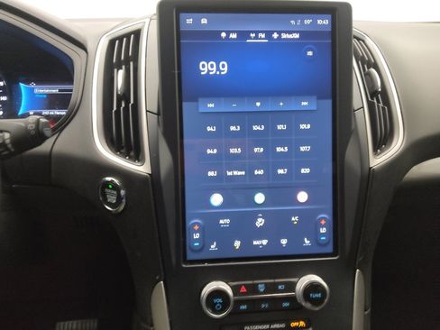 Used 2023 Ford Edge SEL image 25