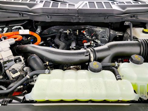 Used 2025 Ford F150 Lariat w/ Equipment Group 501A Mid image 25