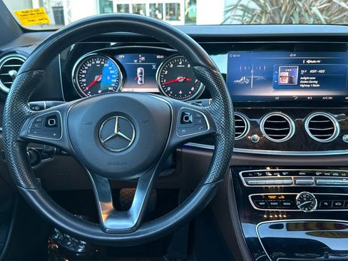 Used 2018 Mercedes-Benz E 300 image 17