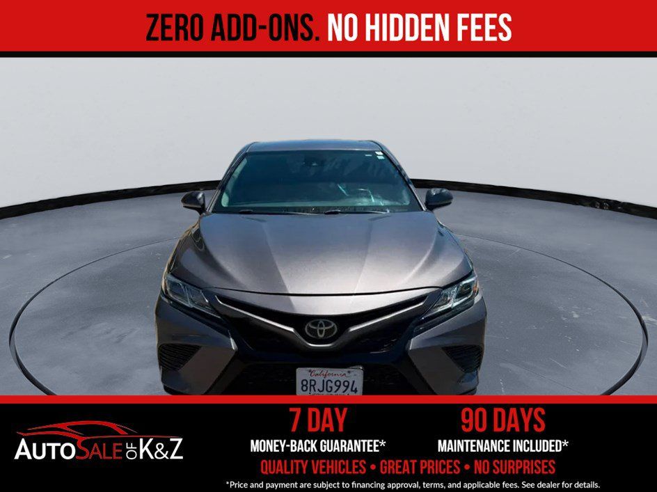 Used 2020 Toyota Camry SE FWD image 1