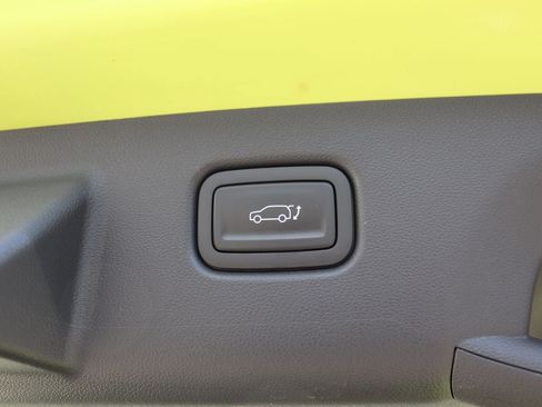 Used 2024 Hyundai Kona Limited FWD image 40