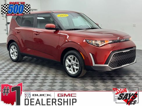 Used 2025 Kia Soul LX w/ LX Technology Package FWD image 1