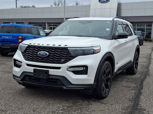 Certified 2023 Ford Explorer ST w/ Equipment Group 401A image 4