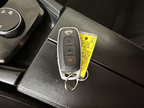 Used 2023 Nissan Rogue S AWD/4WD image 20