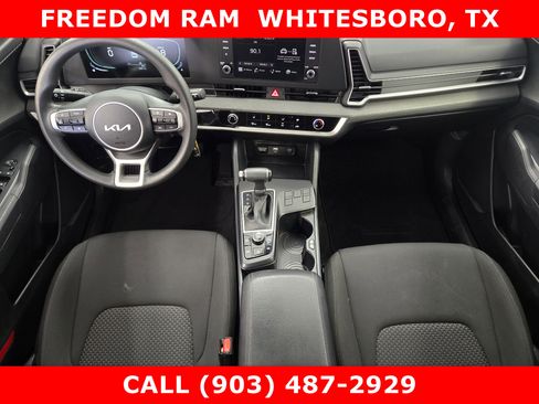 Used 2024 Kia Sportage LX image 19