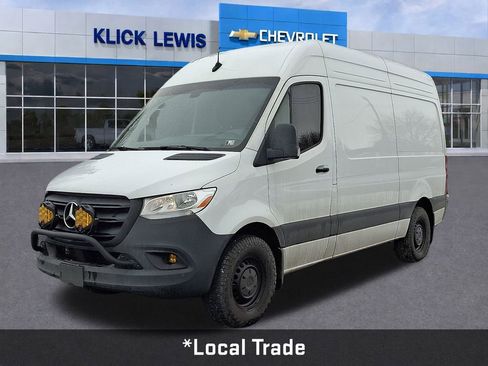 Used 2024 Mercedes-Benz Sprinter 2500 image 3