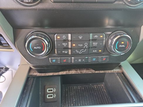 Used 2019 Ford F250 Lariat w/ Lariat Ultimate Package AWD/4WD image 21