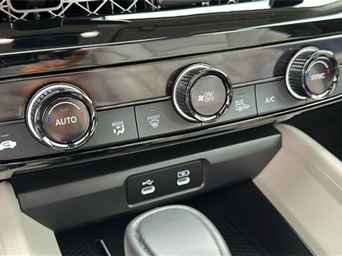 Used 2025 Honda Accord EX-L image 19