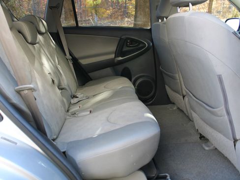 Used 2009 Toyota RAV4 2WD image 19