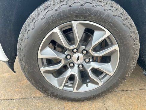 Used 2024 Chevrolet Silverado 1500 RST w/ Protection Package AWD/4WD image 11