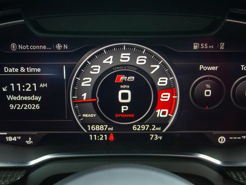 Used 2018 Audi R8 V10 w/ Premium Package RWD image 14