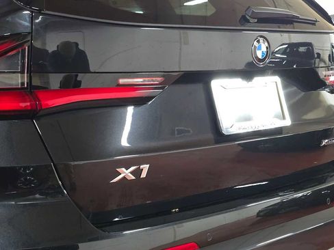 Used 2025 BMW X1 xDrive28i w/ Premium Package image 13