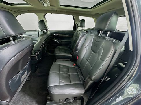 Certified 2024 Kia Telluride SX w/ Towing Package image 31