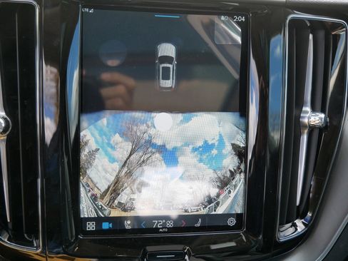 New 2025 Volvo XC60 B5 Core w/ Protection Package Premier image 10