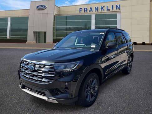 New 2026 Ford Explorer Active w/ Active Comfort Package AWD/4WD image 3