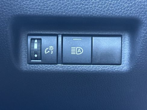 Certified 2025 Toyota RAV4 XLE AWD/4WD image 43