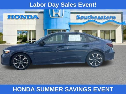 Used 2025 Honda Civic Sport image 6
