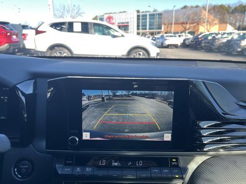 Certified 2025 Toyota Camry SE image 14