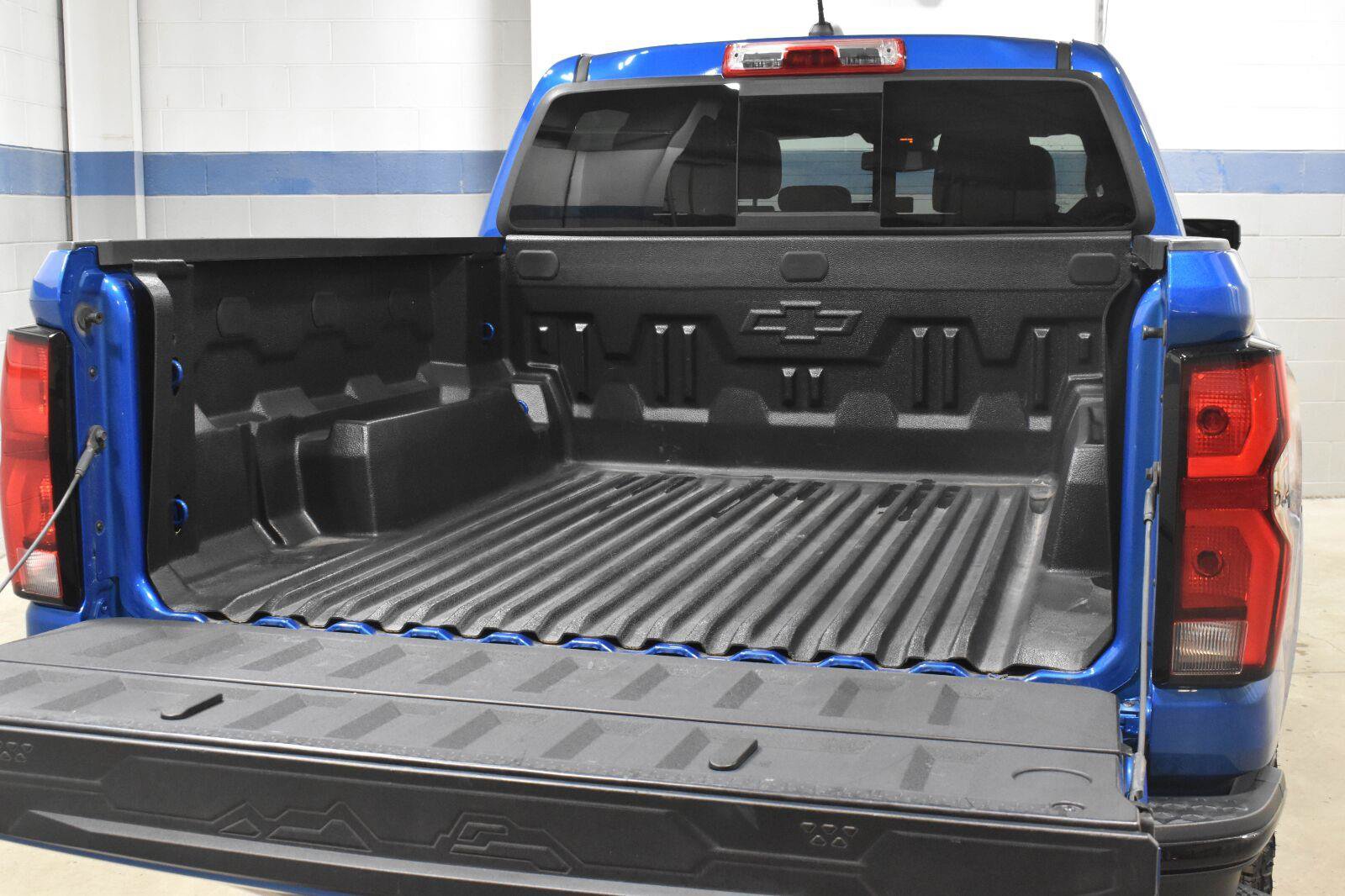 Used 2023 Chevrolet Colorado Z71 w/ Z71 Convenience Package 2 AWD/4WD image 25
