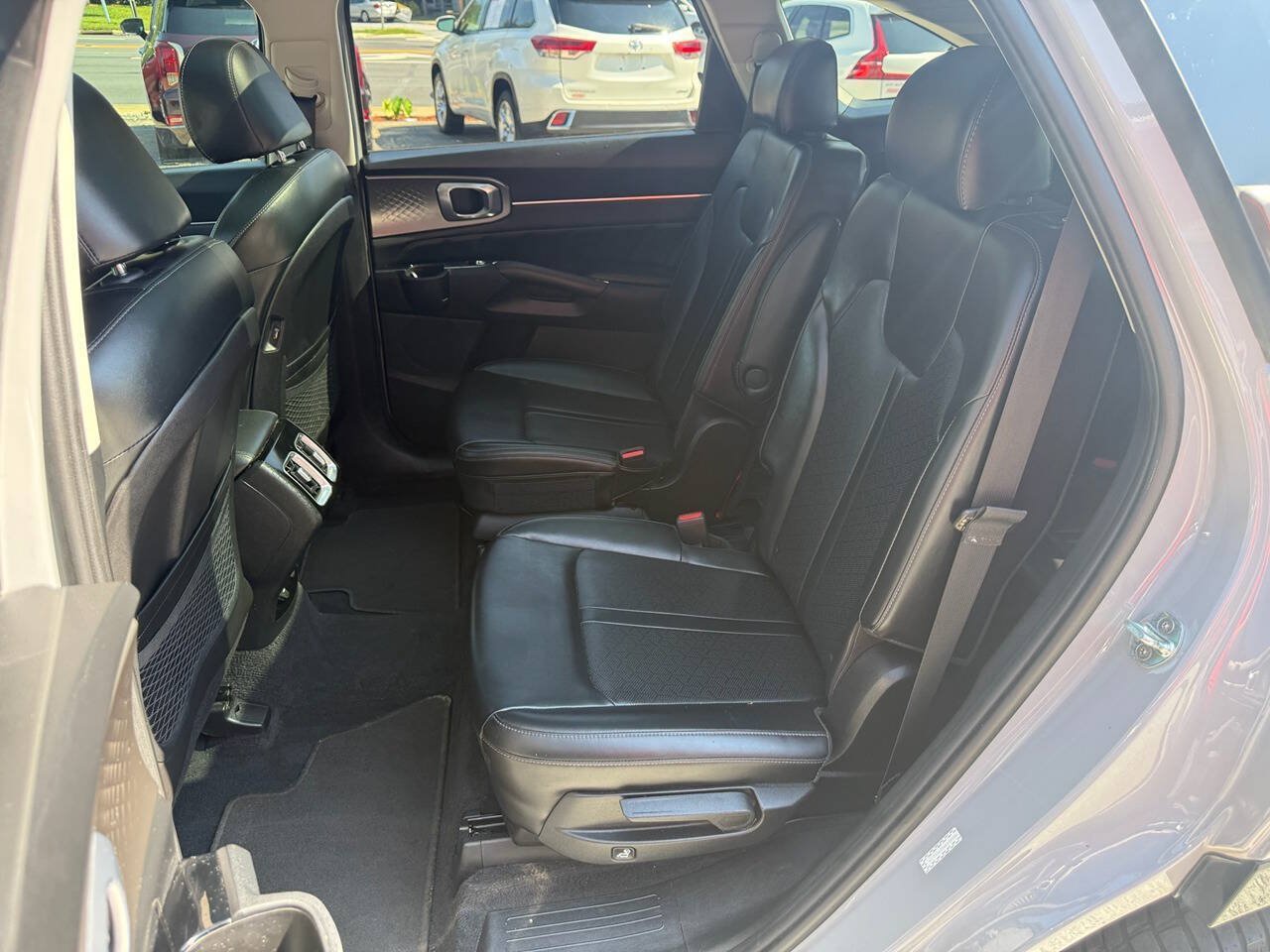 Used 2022 Kia Sorento SX AWD/4WD image 5
