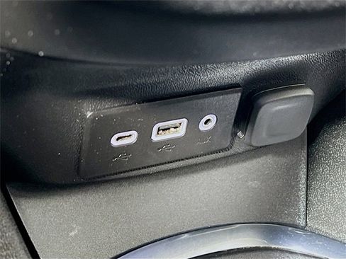 Used 2023 Chevrolet Malibu LT image 18