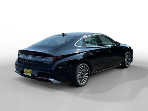New 2025 Hyundai Sonata Limited image 5