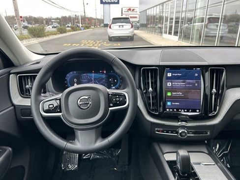 Certified 2025 Volvo XC60 B5 Plus image 18
