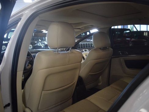 Used 2013 Lincoln MKS AWD image 57