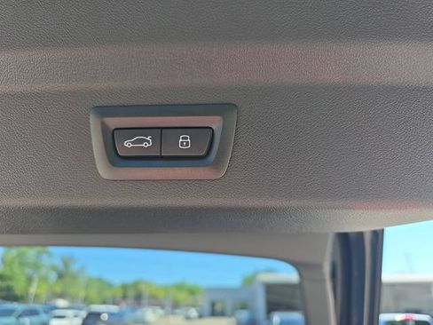 Used 2025 BMW X2 xDrive28i AWD/4WD image 18