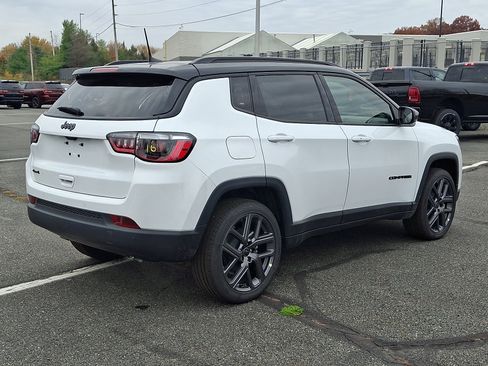 New 2026 Jeep Compass Limited w/ Sun, Sound & Navigation Group AWD/4WD image 4