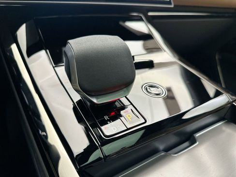 New 2025 Land Rover Range Rover Sport SE AWD/4WD image 11