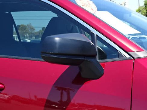 Used 2022 Toyota RAV4 LE FWD image 7
