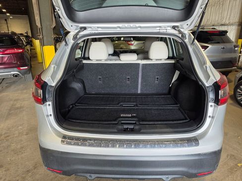 Used 2022 Nissan Rogue Sport SL w/ Premium Package image 8