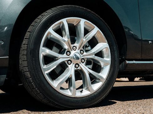 Used 2019 Ford Expedition Max Platinum AWD/4WD image 11