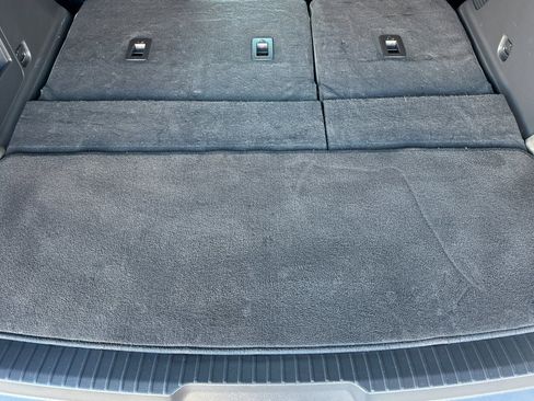 Used 2020 Ford Expedition XLT w/ Equipment Group 202A image 17