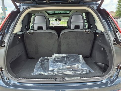 New 2026 Volvo XC90 B5 Core AWD/4WD image 9