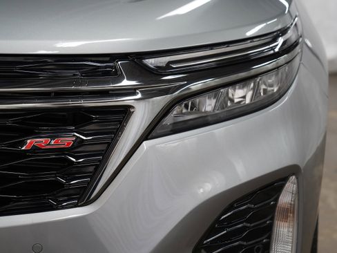 Used 2024 Chevrolet Equinox RS AWD/4WD image 14