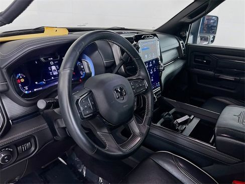 Used 2024 RAM 2500 Limited image 11