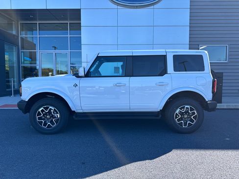 New 2025 Ford Bronco Outer Banks image 10
