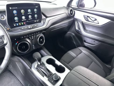 Used 2025 Chevrolet Blazer LT FWD image 36