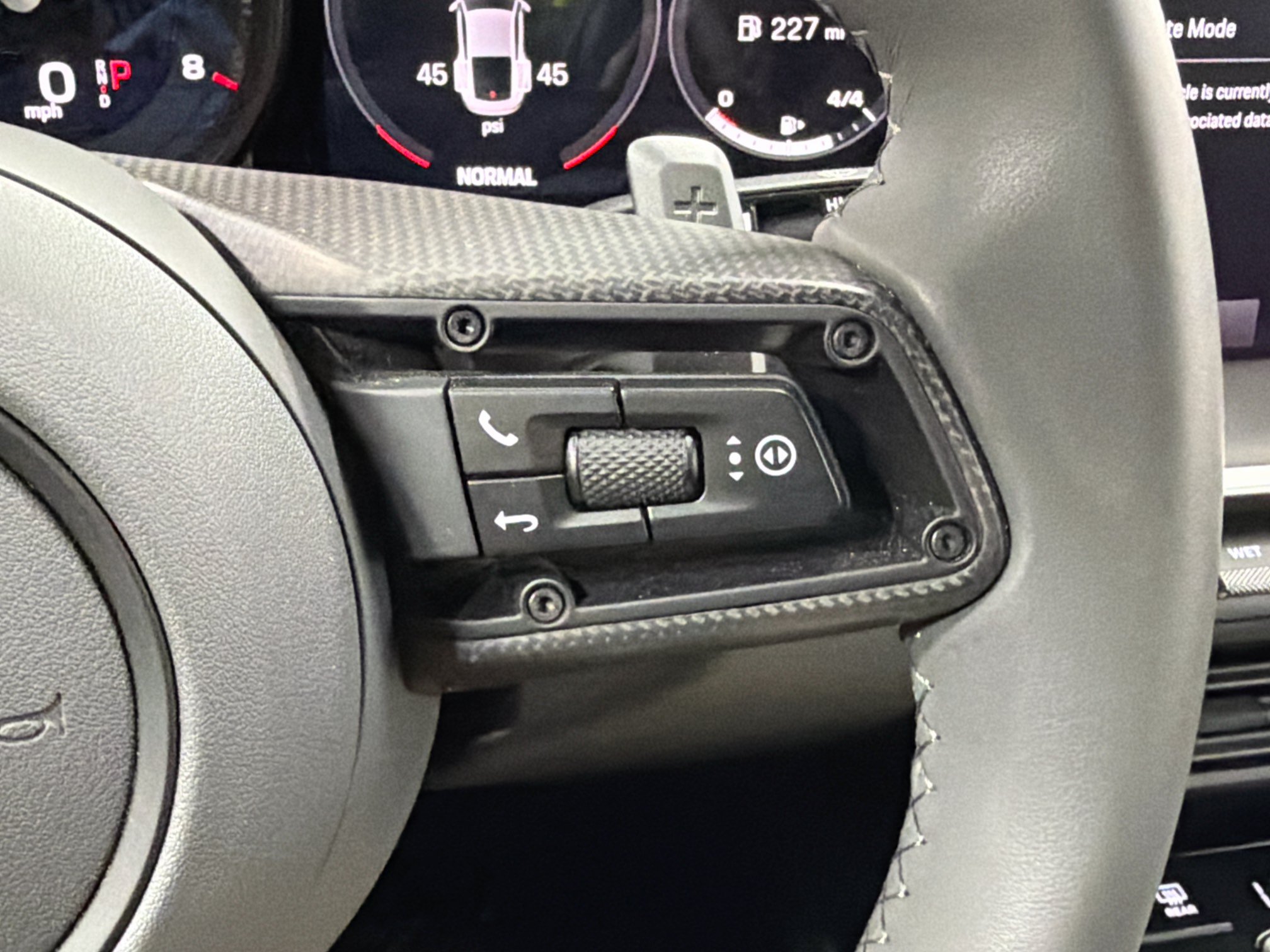 Certified 2024 Porsche 911 Carrera RWD image 35