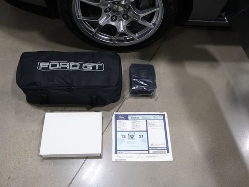 Used 2006 Ford GT image 46