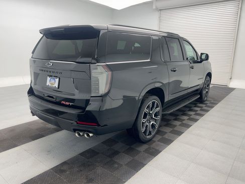 New 2026 Chevrolet Suburban RST image 9