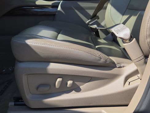 Used 2016 GMC Yukon SLT w/ Open Road Package image 10